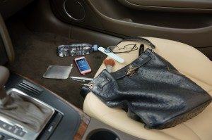 purse-spilled-on-front-seat-300x199